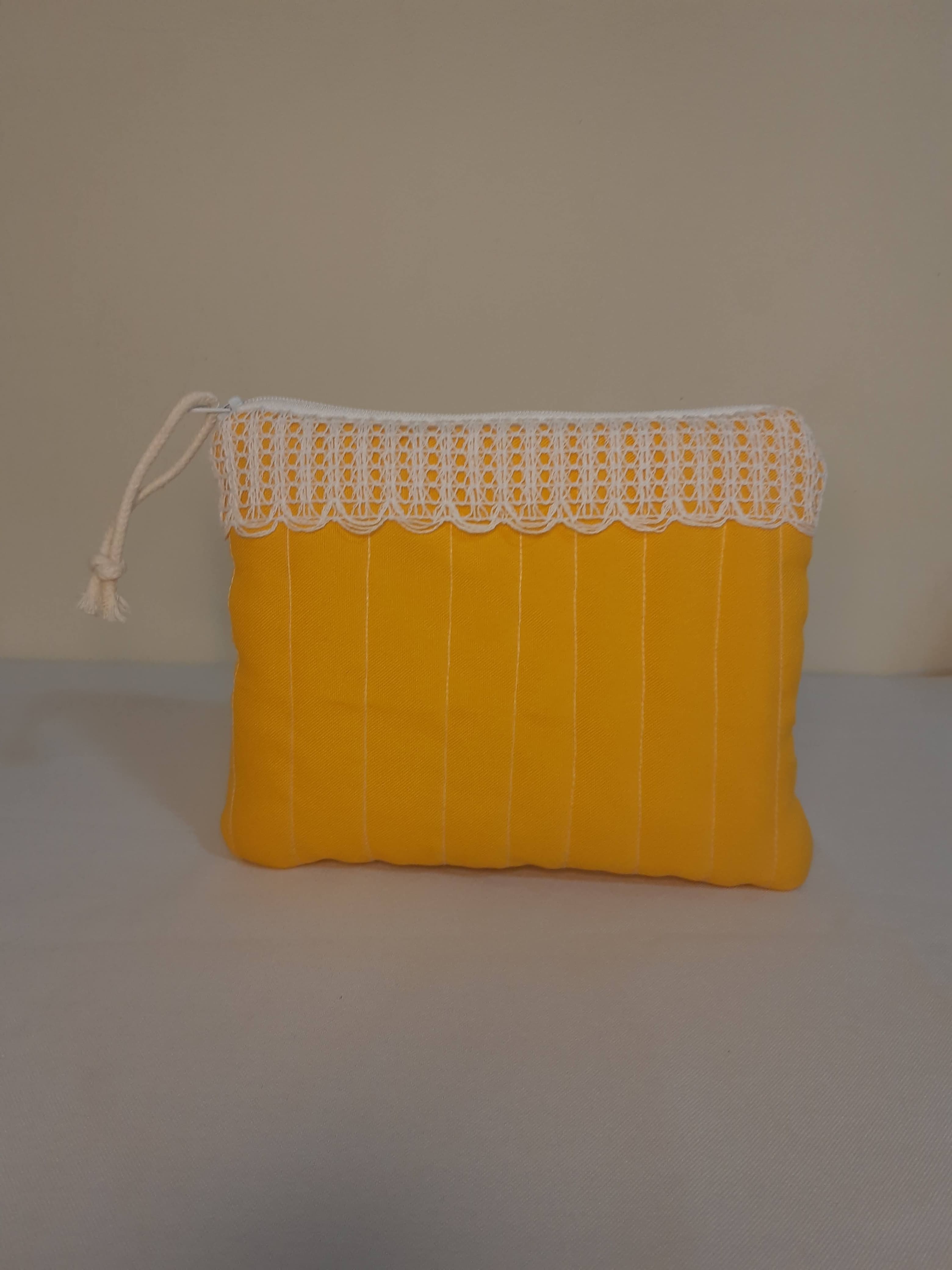 Necessaire Amarela